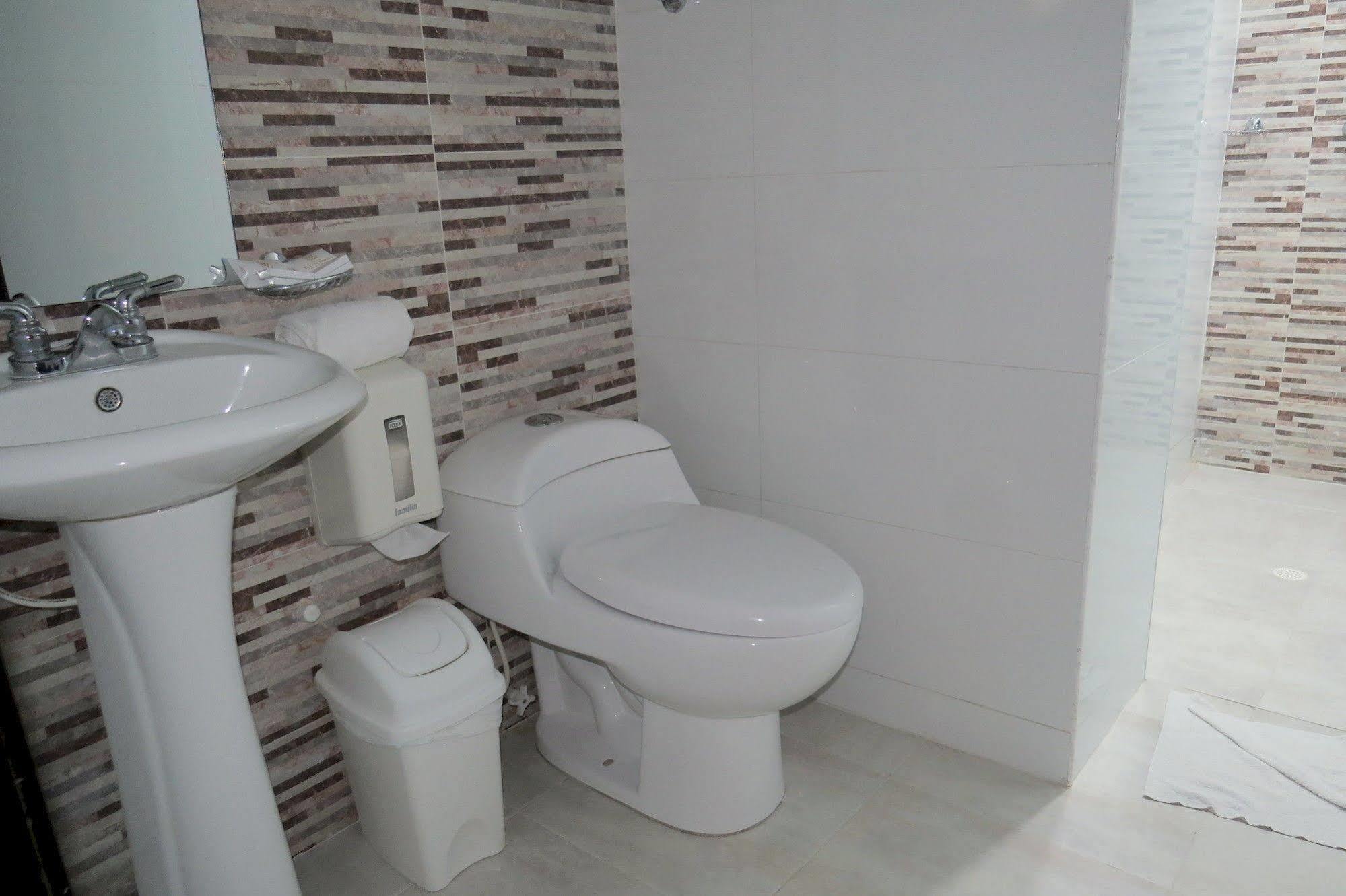 Hotel Leon Dorado Bucaramanga Extérieur photo
